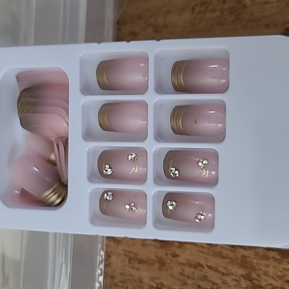 Rhinestone French Manicure Press On Nails - Picture 12 of 15